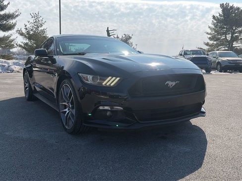 Used 2015 Ford Mustang GT Premium image 3
