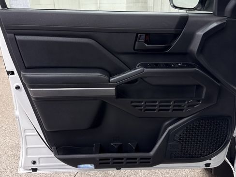 Used 2024 Toyota Tacoma SR5 image 3