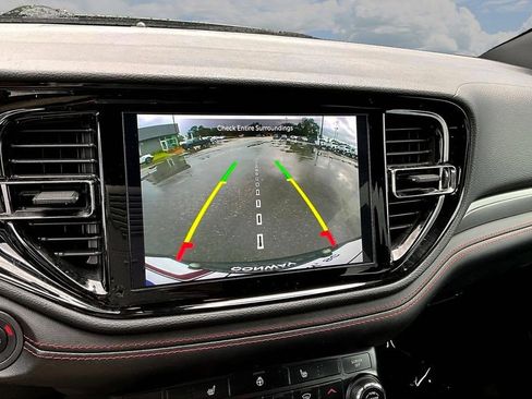Used 2025 Dodge Durango GT AWD/4WD image 16