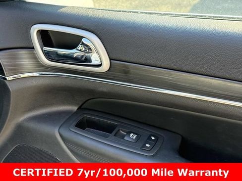 Certified 2022 Jeep Grand Cherokee Limited image 9