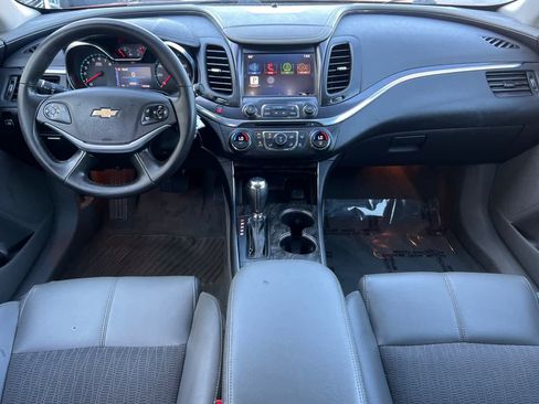 Used 2014 Chevrolet Impala LT w/ Convenience Package FWD image 3