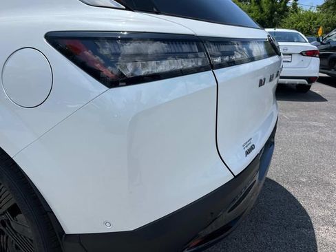 New 2025 Nissan Murano SV w/ Cargo Package AWD/4WD image 10