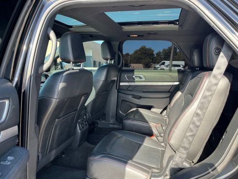 Used 2018 Ford Explorer Sport w/ Equipment Group 401A AWD/4WD image 23