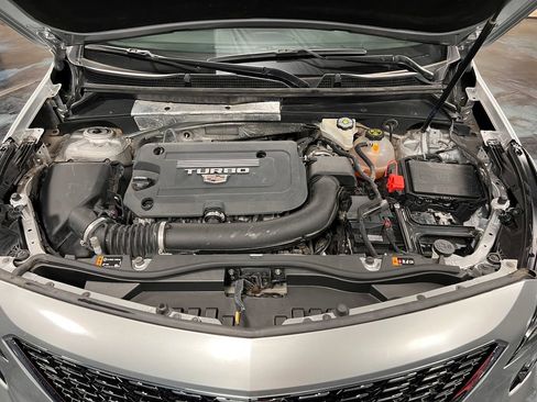 Used 2021 Cadillac XT4 Premium Luxury AWD/4WD image 21
