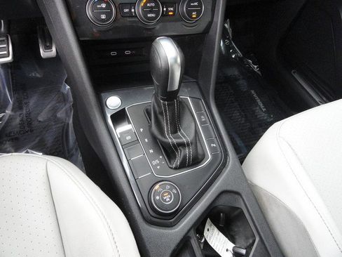 Used 2021 Volkswagen Tiguan SE R-Line image 18