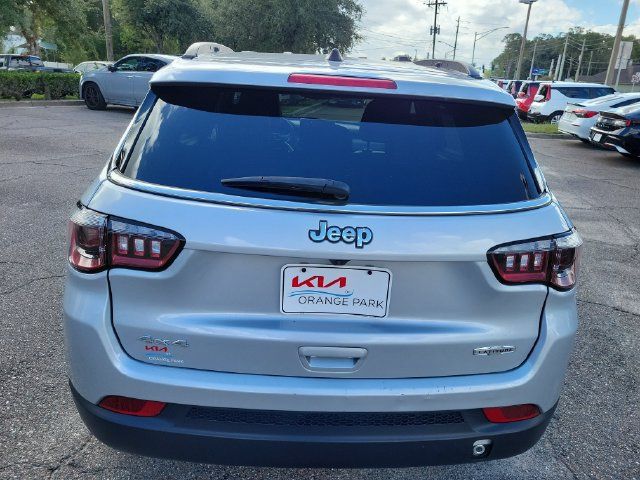 Used 2024 Jeep Compass Latitude AWD/4WD image 9