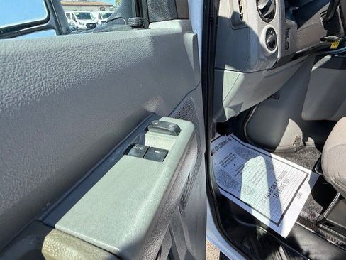 Used 2010 Ford E-350 and Econoline 350 Super Duty RWD image 16