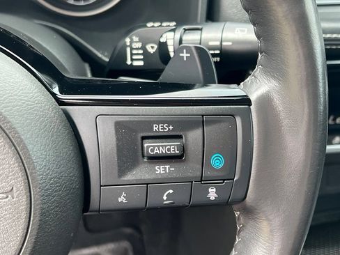Certified 2023 Nissan Rogue SV w/ SV Premium B Package AWD/4WD image 18