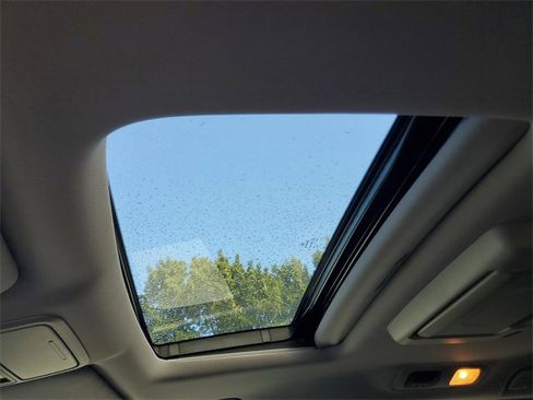 Used 2018 Honda Odyssey Elite image 21