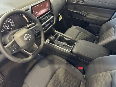 New 2026 Nissan Pathfinder SV w/ Cargo Package FWD image 7