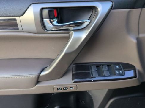 Used 2021 Lexus GX 460 Premium image 15