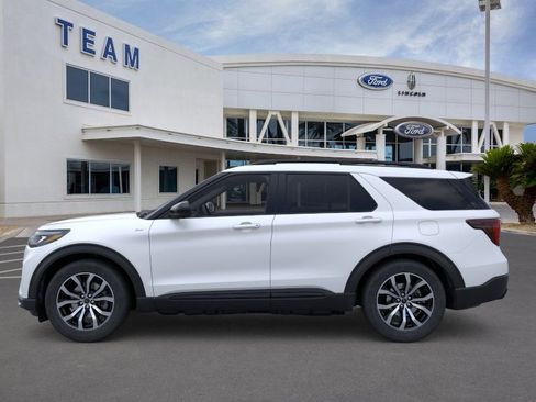 New 2026 Ford Explorer ST-Line RWD image 3