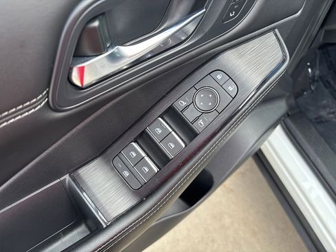 Used 2023 Nissan Rogue SL w/ SL Premium Package image 13