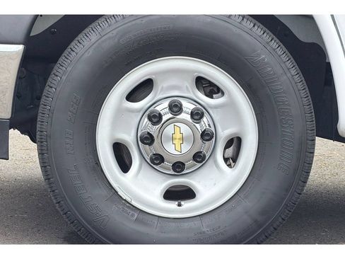 Used 2024 Chevrolet Express 3500 LT w/ LT Preferred Equipment Group RWD image 25