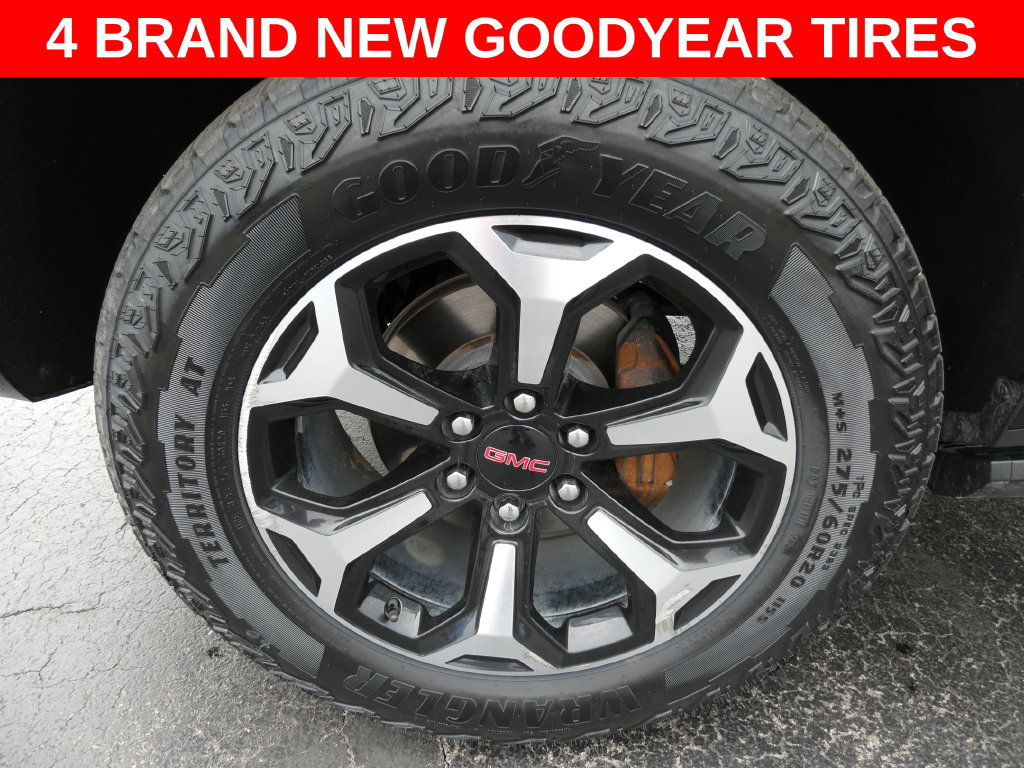 Certified 2025 GMC Yukon XL AT4 w/ AT4 Premium Package AWD/4WD image 4