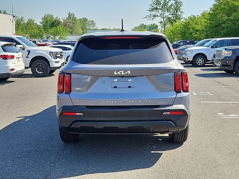 Used 2022 Kia Sorento LX AWD/4WD image 5