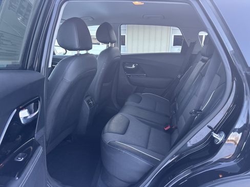 Used 2019 Kia Niro EX image 14