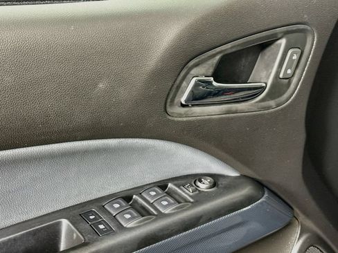 Used 2019 Chevrolet Colorado Z71 AWD/4WD image 18