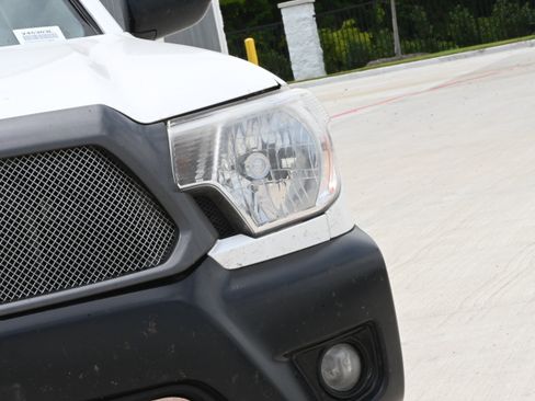 Used 2013 Toyota Tacoma 2WD Regular Cab image 10