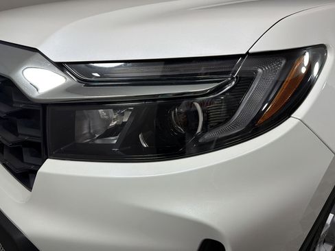 Used 2024 Honda Passport EX-L image 11