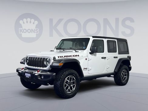 Used 2025 Jeep Wrangler Unlimited Rubicon AWD/4WD image 5