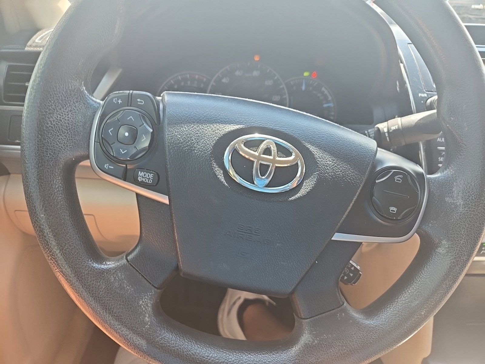 Used 2013 Toyota Camry LE FWD image 14