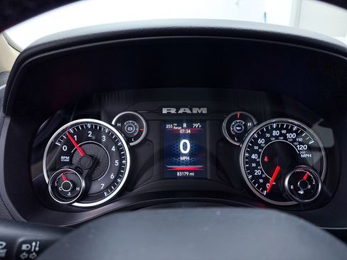 Used 2019 RAM 1500 Big Horn RWD image 28