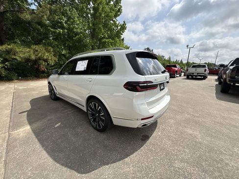 Used 2025 BMW X7 xDrive40i AWD/4WD image 6
