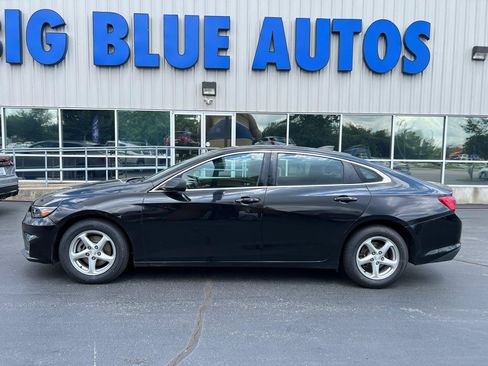 Used 2017 Chevrolet Malibu LS w/ LPO, Convenience Package 2 FWD image 2