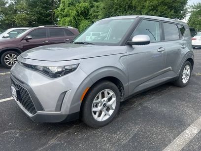 Used 2024 Kia Soul LX w/ Option Group 015