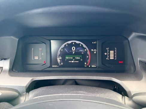 Used 2025 Toyota Tacoma SR5 AWD/4WD image 13