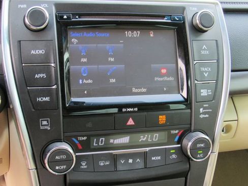 Used 2017 Toyota Camry XLE w/ Moonroof Package FWD image 24
