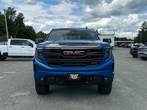Used 2023 GMC Sierra 1500 AT4 w/ AT4 Premium Package AWD/4WD image 8