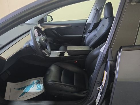 Used 2023 Tesla Model 3 Standard Range RWD image 3
