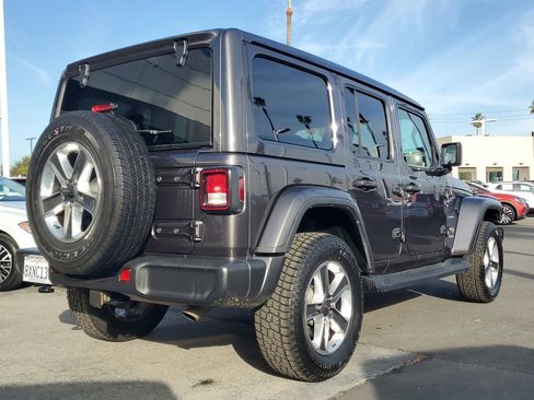 Used 2021 Jeep Wrangler Unlimited Sahara image 4