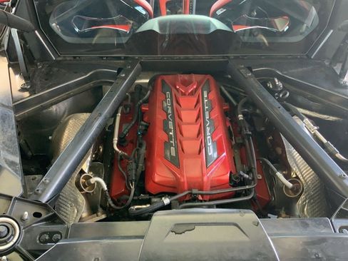 Used 2025 Chevrolet Corvette Stingray w/ Z51 Performance Package image 8