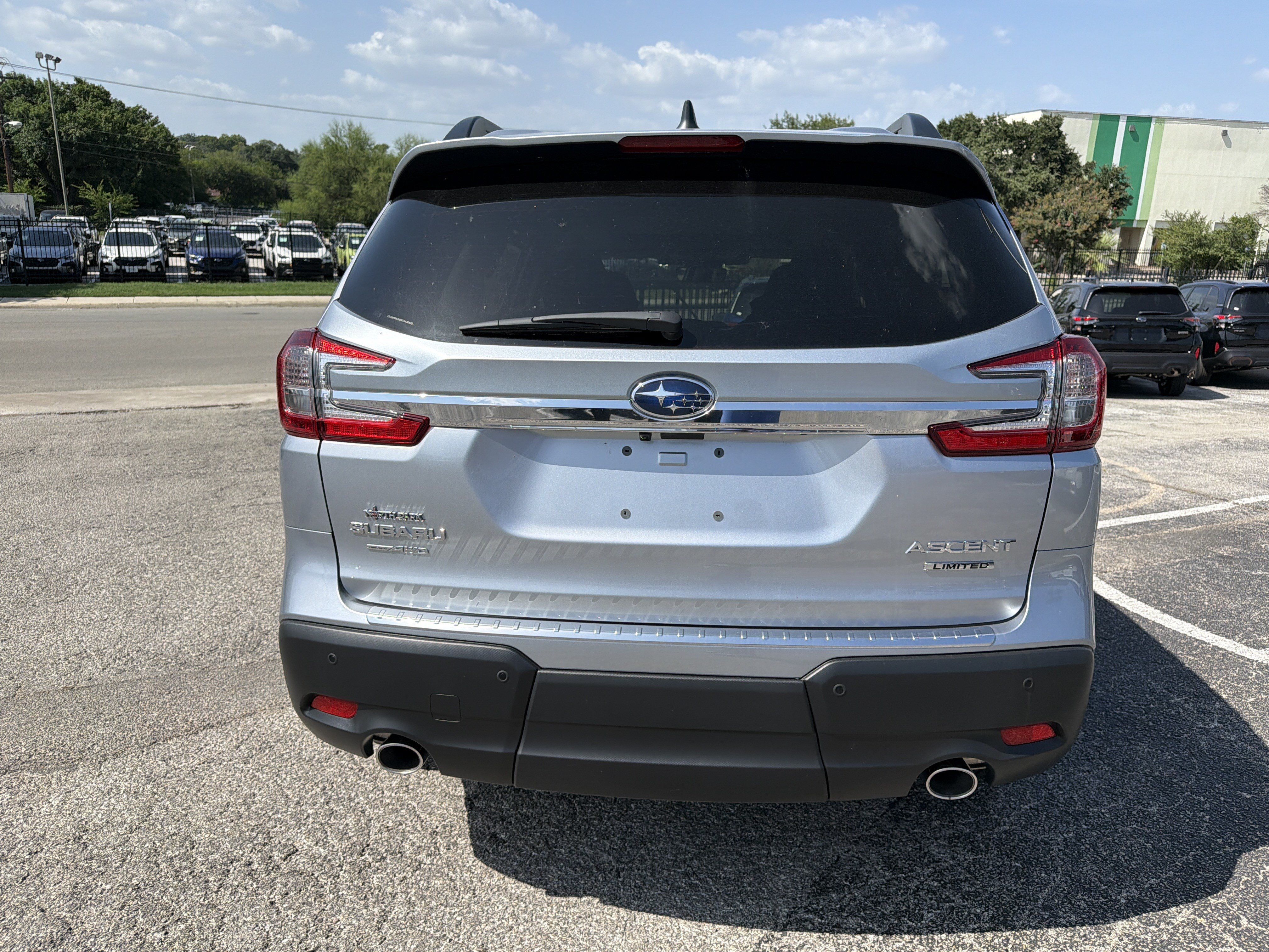 New 2026 Subaru Ascent Limited AWD/4WD image 4