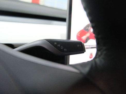 Used 2021 Tesla Model Y Performance image 37