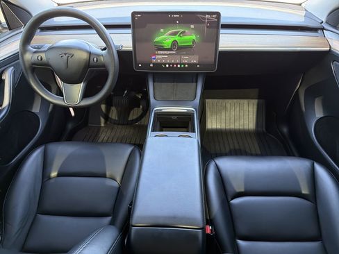 Used 2023 Tesla Model Y Long Range AWD/4WD image 12
