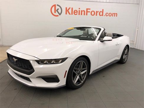 Used 2024 Ford Mustang Premium image 6