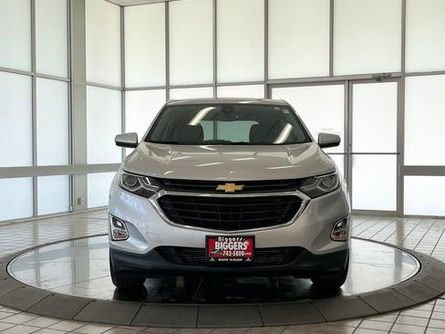 Used 2019 Chevrolet Equinox LT w/ Driver Convenience Package image 3