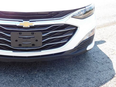 Used 2024 Chevrolet Malibu LT FWD image 9