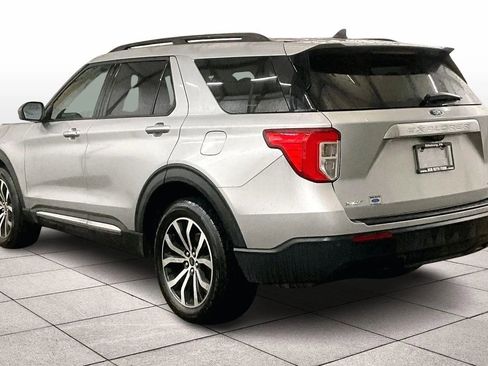 Certified 2021 Ford Explorer XLT image 10