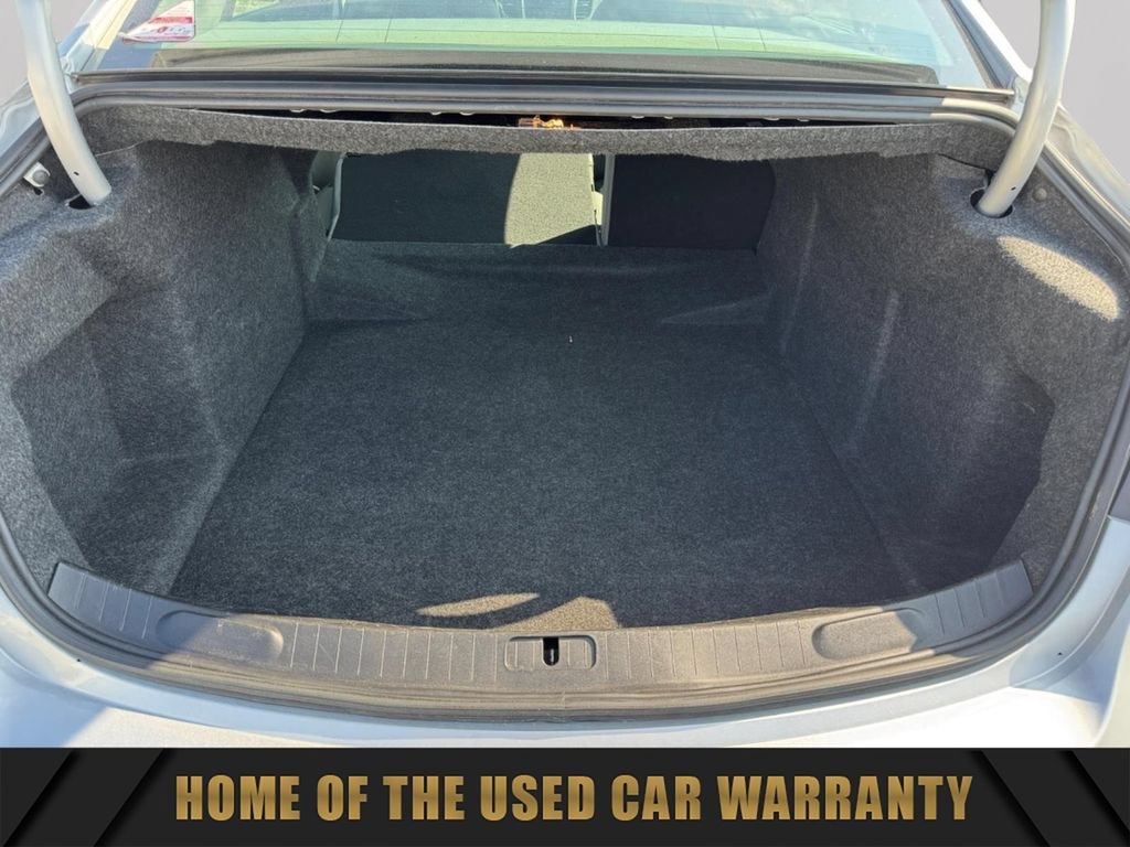 Certified 2017 Chevrolet Impala LT FWD image 12
