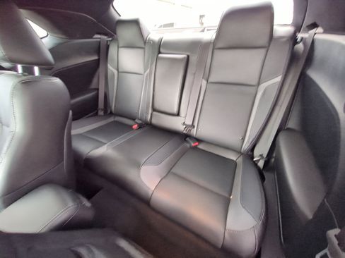 Used 2023 Dodge Challenger SXT w/ Plus Package image 31