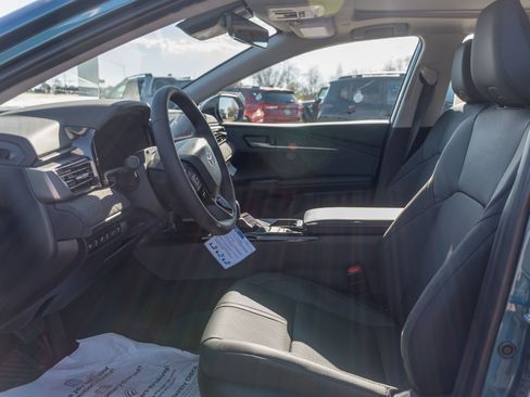 New 2026 Toyota Camry XLE image 8