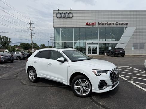 Used 2024 Audi Q3 2.0T Premium Plus AWD/4WD image 1