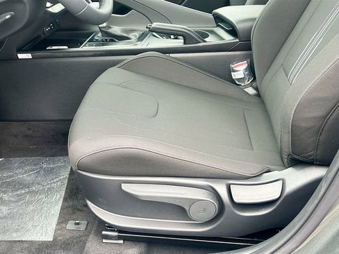 New 2026 Hyundai Elantra Sport image 18