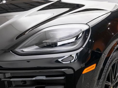 Used 2024 Porsche Cayenne S image 62