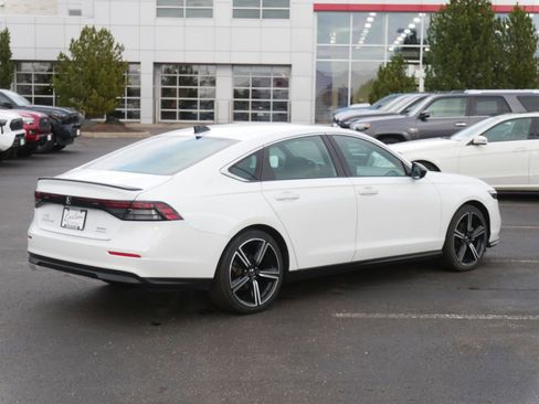 Used 2024 Honda Accord Sport image 5